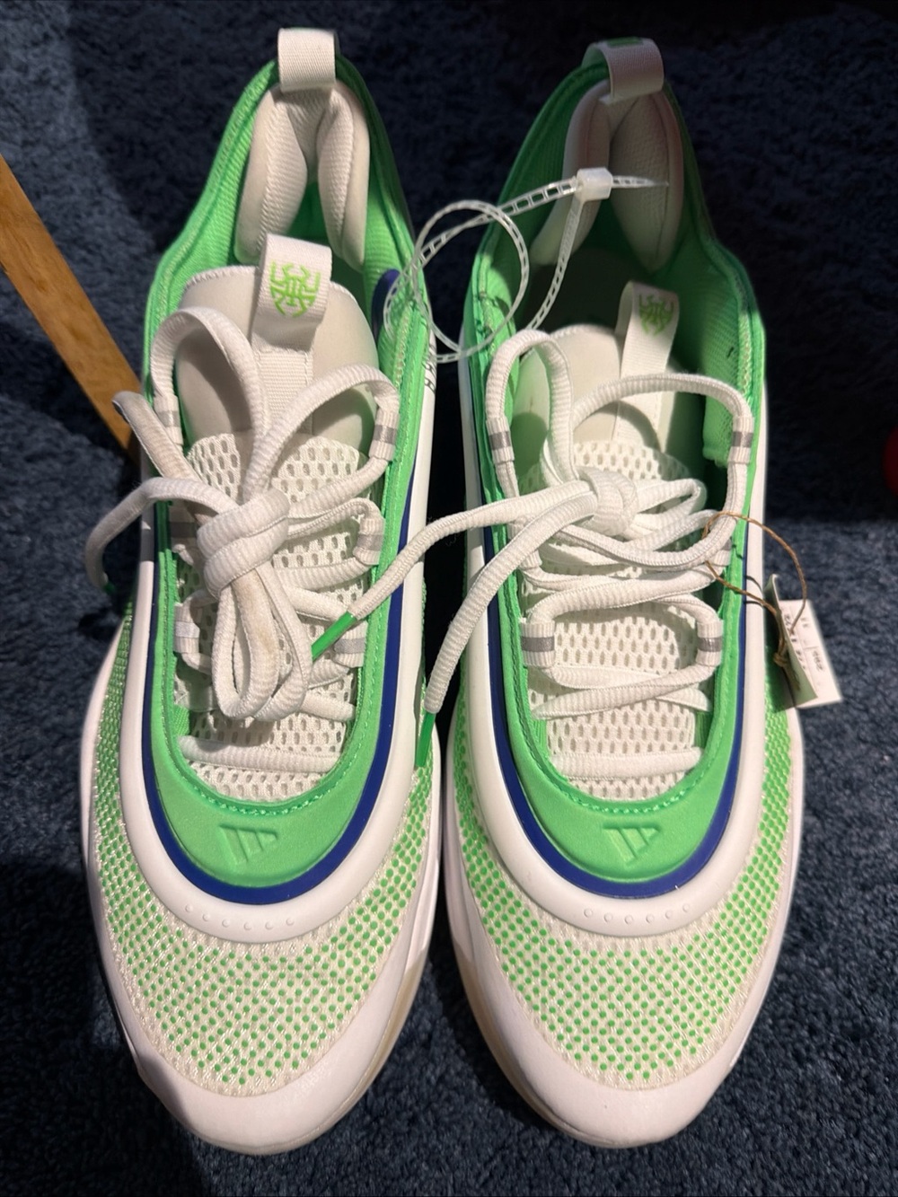 NWOB Adidas Men’s D.O.N. Issue 6 Metamorphosis Basketball Shoes, White, 11.5